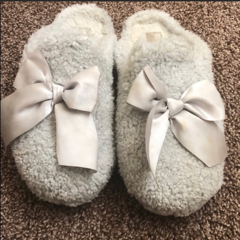 Women’s ugg slippers
